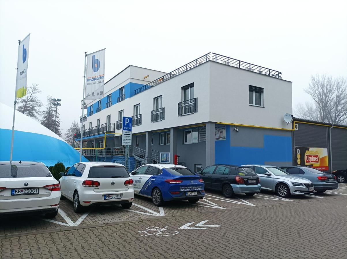 Baseline Sportovy Areal & Penzion Banska Bystrica Luaran gambar